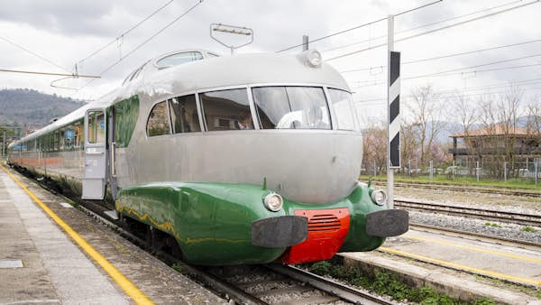 Arlecchino train
