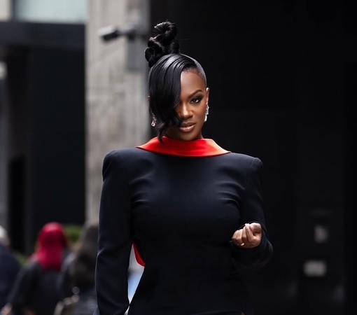 Kandi Slays in Laquan Smith Black and Red Reverse Blazer Dress to Promote Othello on Broadway B6108AA9 FD46 4F9B AF4F 295A8CAEB256